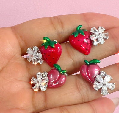 Strawberry studs - Earrings - 3